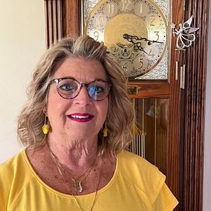 Meet your Posher, Shelley